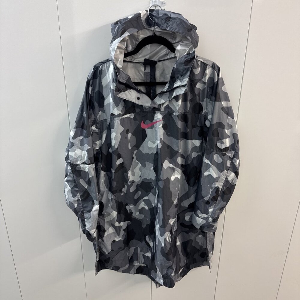 Nike Sportswear Big Pink Swoosh Gray Camo Lightweight Rain Jacket Women's Medium